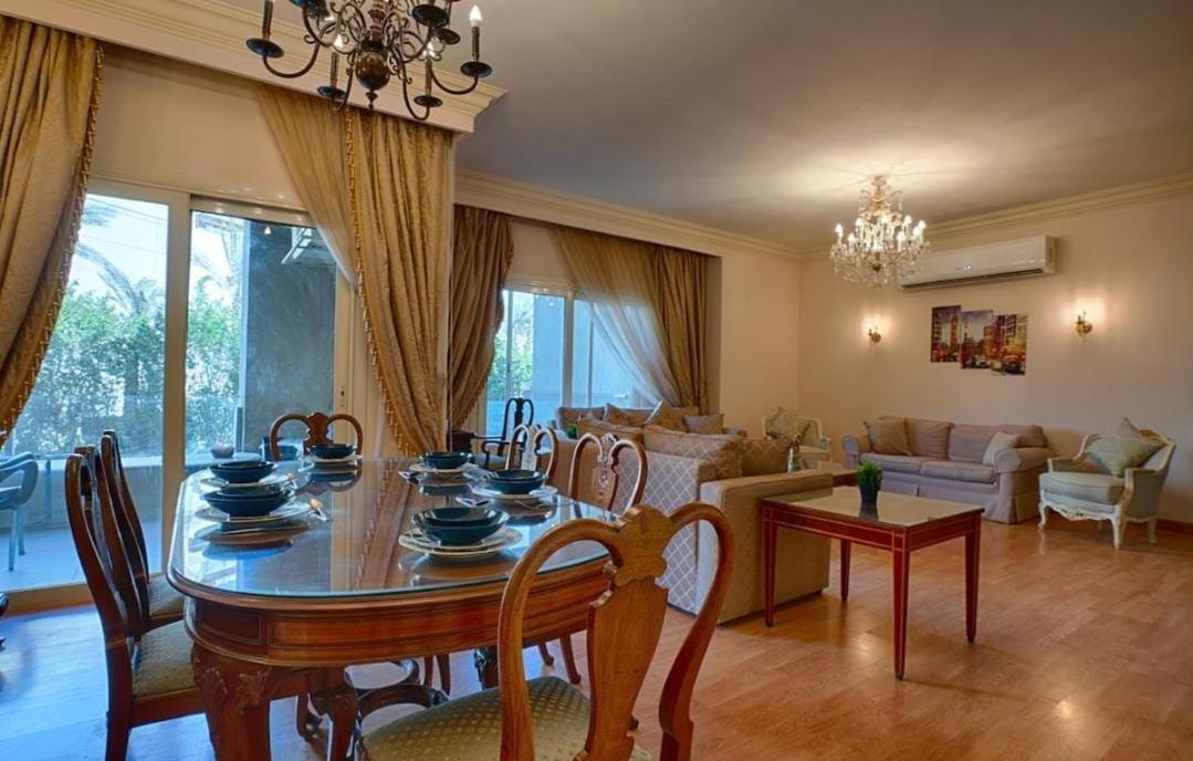 The Residential Near Auc By Elegant Apartment *