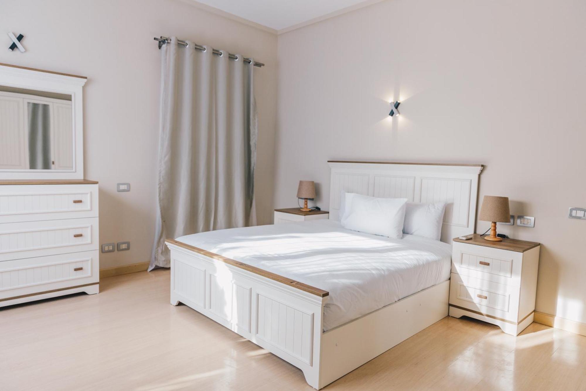 The Residential Near Auc By Elegant Apartment *