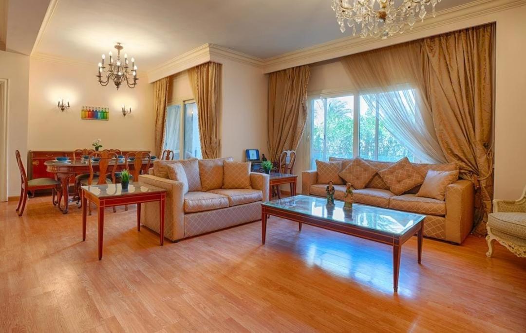 The Residential Near Auc By Elegant